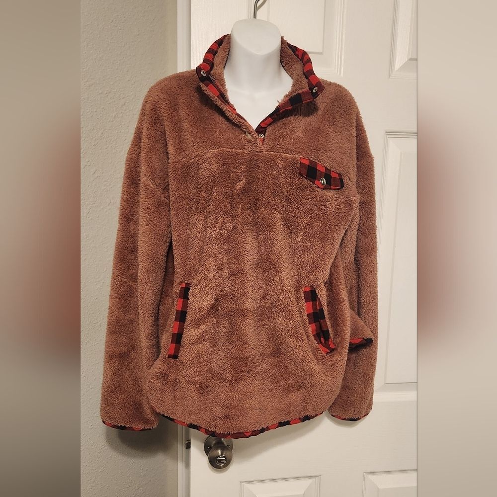 Womens pull-over sz medium